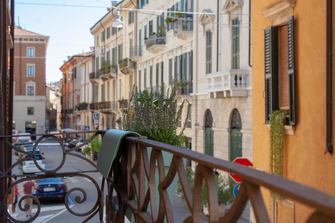 Domus Suites Verona Luaran gambar